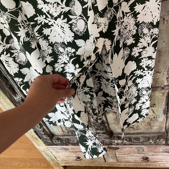 Sam Edelman Puffle Sleeve Midi Column Dress In Green/White - Picture 3 of 7